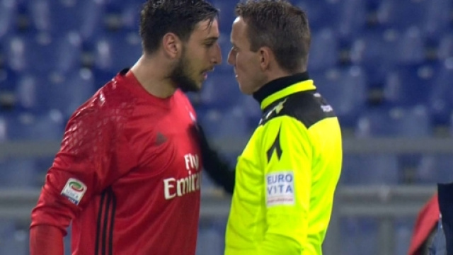 Moviola Lazio-Milan, Donnarumma protesta: ecco perch&eacute; - Tuttosport - tuttosport.com