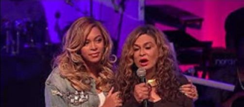 Beyoncé and her mom, Tina Knowles, speak from their hearts at St. John's Church in Houston. Screencap Gabriel/YouTube