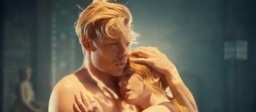 Jace and Clary in a scene from the "Shadowhunters" Season 2. (Photo:YouTube/Dyslexautistica)