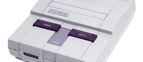 SNES Mini Author Evan-Amos Provided by Wikimedia: https://commons.wikimedia.org/wiki/File:SNES-Mod1-Console-Set.jpg