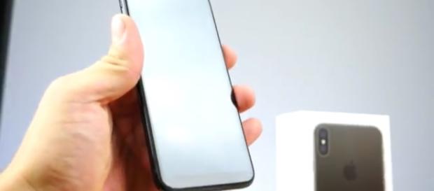 Image taken from-EverythingApplePro-youtube screenshot Image taken from-EverythingApplePro-youtube screenshot