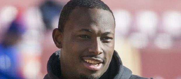 LeSean McCoy bursts through Jets' defense for huge rushing day. Photo Credit: Keith Allison, Wikimedia Commons LeSean McCoy bursts through Jets' defense for huge rushing day. Photo Credit: Keith Allison, Wikimedia Commons