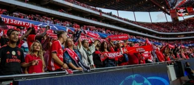 O Estádio da Luz apadrinha a estreia do Benfica na Liga dos Campeões 2017/18 O Estádio da Luz apadrinha a estreia do Benfica na Liga dos Campeões 2017/18