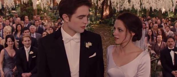 Robert Pattinson and Kristen Stewart are reportedly getting back together. Photo by Twilight/YouTube Screenshot Robert Pattinson and Kristen Stewart are reportedly getting back together. Photo by Twilight/YouTube Screenshot