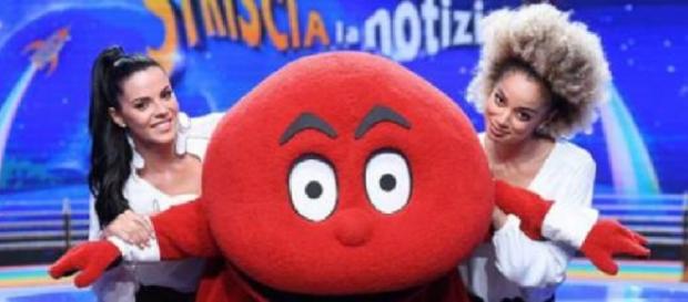Striscia la notizia - Le nuove veline Shaila Gatta e Mikaela Striscia la notizia - Le nuove veline Shaila Gatta e Mikaela
