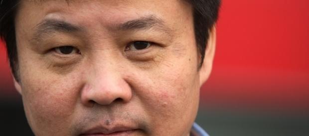 Yu Hua. Le sue opere sono state tradotte in molte lingue Yu Hua. Le sue opere sono state tradotte in molte lingue
