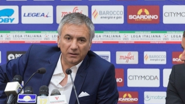 &egrave; il nuovo allenatore del Lecce chiamato per la promozione di Serie B