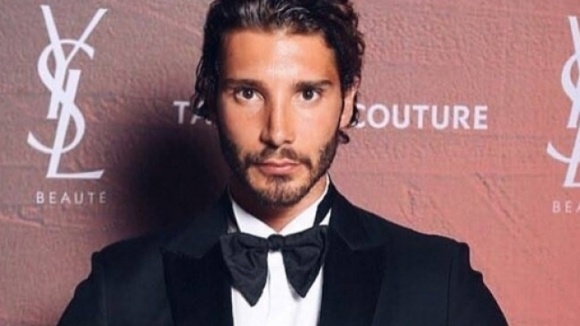 Gossip: Stefano De Martino sfila 'da single' a Venezia, e Gilda?