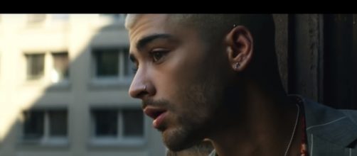 Zayn drops his new single- Image | YouTube | UCy5FUarBYUHFpPtYVuvzgcA