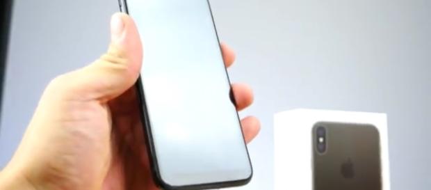 Apple will launch three iPhone devices - Image -EverythingApplePro | Youtube Apple will launch three iPhone devices - Image -EverythingApplePro | Youtube