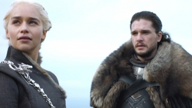 Un nouveau né Targaryen pourrait pointer le bout de son nez. (Crédits - HBO).