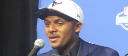 Deshaun Watson worked with first-team offensive line during practice -- Mike Ashmore via YouTube