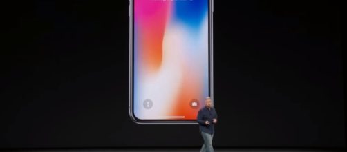 The unveiling of the Apple- iPhone X : Image via Youtube (iGadgetpro)