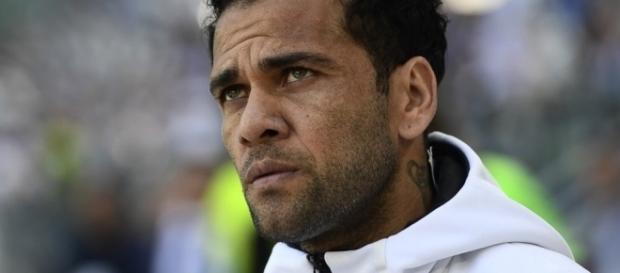 Dani Alves n'a pas peur d'être à contre-courant (Crédit - AFP) Dani Alves n'a pas peur d'être à contre-courant (Crédit - AFP)