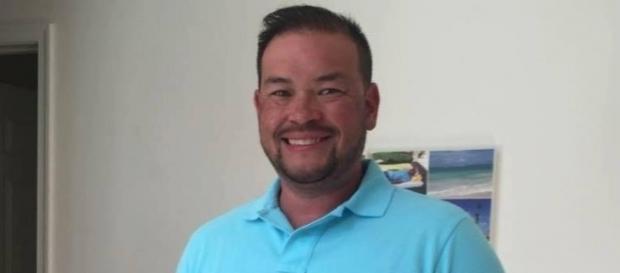 Jon Gosselin's girlfriend wants fans to help Jon on GoFundMe. Photo Credit: Jon Gosselin Facebook Jon Gosselin's girlfriend wants fans to help Jon on GoFundMe. Photo Credit: Jon Gosselin Facebook