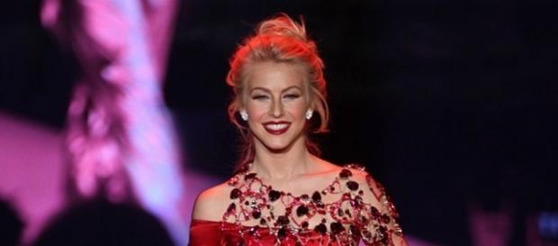 Julianne Hough leaves "Dancing with the Stars" to pursue her acting career. - Image Credit: Wikimedia/The Heart Truth Julianne Hough leaves "Dancing with the Stars" to pursue her acting career. - Image Credit: Wikimedia/The Heart Truth