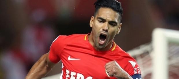 Monaco se déplace sur la pelouse de Leipzig Monaco se déplace sur la pelouse de Leipzig