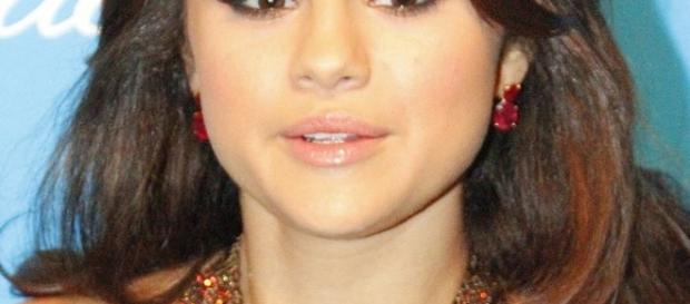 Selena Gomez reportedly stepping out on The Weeknd? Photo Credit: Wikimedia Commons Selena Gomez reportedly stepping out on The Weeknd? Photo Credit: Wikimedia Commons