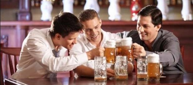 Será que consumir álcool pode ser bom para a saúde? Pesquisadores dizem que sim! Será que consumir álcool pode ser bom para a saúde? Pesquisadores dizem que sim!