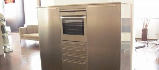 Varenna - Colonne in acciaio inox con forno... a Piacenza - Kijiji ... - kijiji.it Varenna - Colonne in acciaio inox con forno... a Piacenza - Kijiji ... - kijiji.it