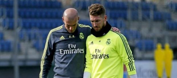 Zidane y Sergio Ramos en un entrenamiento | Defensa Central - defensacentral.com Zidane y Sergio Ramos en un entrenamiento | Defensa Central - defensacentral.com