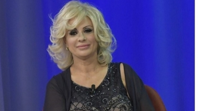 Gossip U&D: la 'vamp' Tina Cipollari si separa dal marito, &egrave; ufficiale.