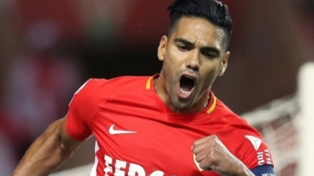 Monaco se déplace sur la pelouse de Leipzig
