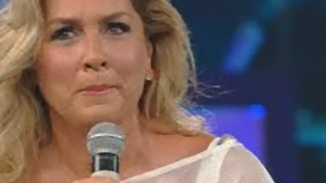 Romina Power dà un piccolo dispiacere ai fan italiani.