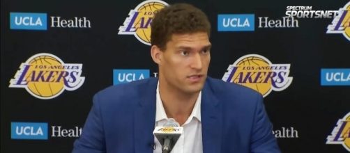 Brook Lopez joins the Los Angeles Lakers (via YouTube - ohyea2421)