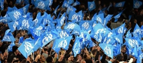 Les supporters de l'OM attendent une réaction de l'équipe ce soir en Europa Ligue - bfmtv.com