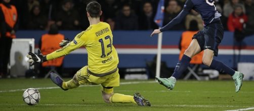 PSG-Chelsea : Paris vire en tête grâce à Cavani - rtl.fr