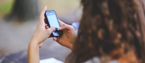 Twitter ponders what life would be like if there were no cell phones [Image: Pexels/CC0]