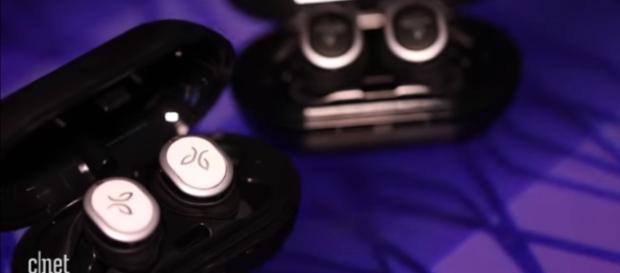 Jaybird Run joins the Freedom 2 to round out the company's sport headline lineup. (via CNET/Youtube) Jaybird Run joins the Freedom 2 to round out the company's sport headline lineup. (via CNET/Youtube)