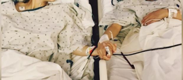 Selena and her friend at the hospital after the surgery : Image via Youtube (Radio.com) Selena and her friend at the hospital after the surgery : Image via Youtube (Radio.com)
