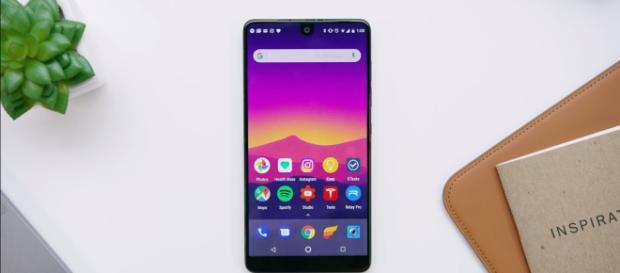 The Essential Phone or Essential Ph-1 is the new kid on the block. (via MarquesBrownlee/Youtube) The Essential Phone or Essential Ph-1 is the new kid on the block. (via MarquesBrownlee/Youtube)