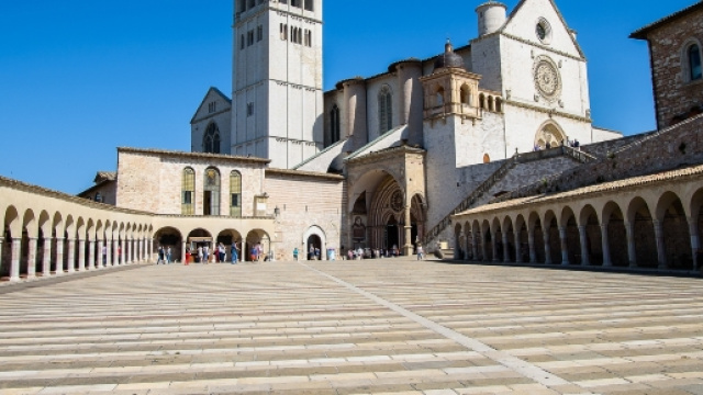 Copyright Hadzaj: la cattedrale assisana che ha ospitato la manifestazione "Il Cortile di Francesco 2017"