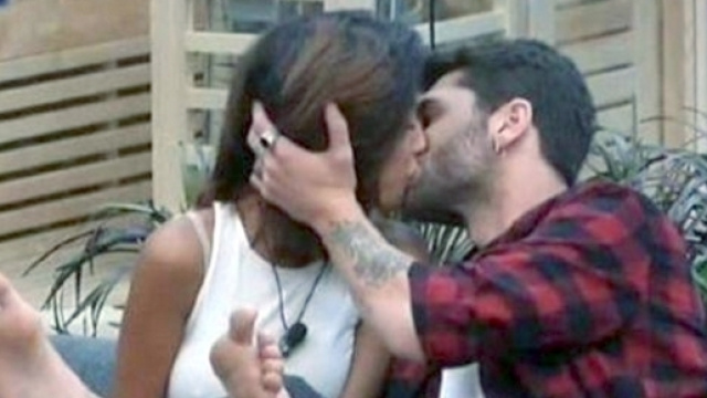 Grande Fratello Vip 2017, bacio Jeremias e Ivana