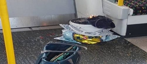 Forte esplosione a Londra nella metropolitana a Parsons Green.Per Scotland Yard è attacco terroristico.Fonte:https://twitter.com/andyjohnw
