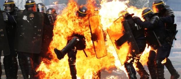 Called By Christ To Be ONE: ANTIFA ACTIVISTS SAY VIOLENCE IS NECESSARY - blogspot.com Called By Christ To Be ONE: ANTIFA ACTIVISTS SAY VIOLENCE IS NECESSARY - blogspot.com