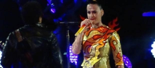 Katy Perry's performance, Image Credit: nflravens / Wikimedia Katy Perry's performance, Image Credit: nflravens / Wikimedia