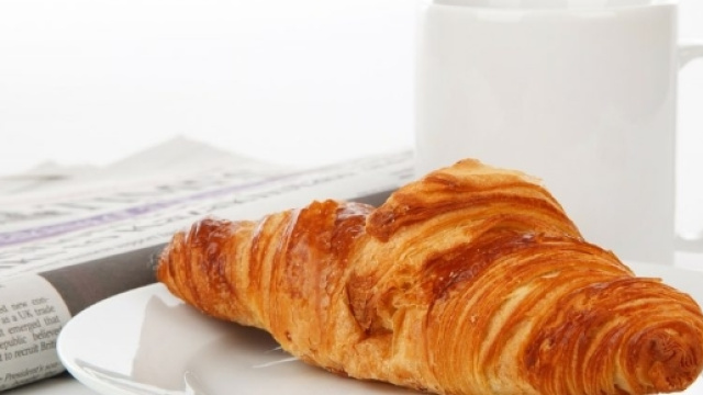 Este, rischia di soffocare per una brioche