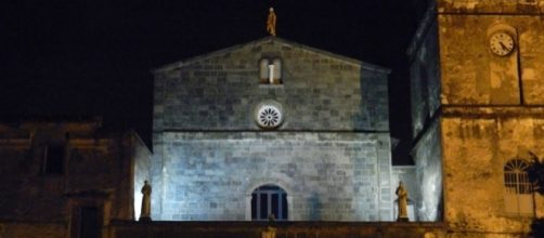 Parte della facciata di Santa Maria del Pozzo