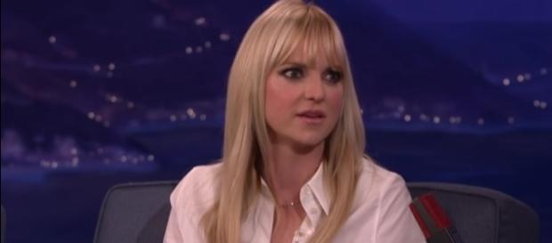 Anna Faris attends first red carpet appearance following split from Chris Pratt. YouTube/TeamCoco Anna Faris attends first red carpet appearance following split from Chris Pratt. YouTube/TeamCoco