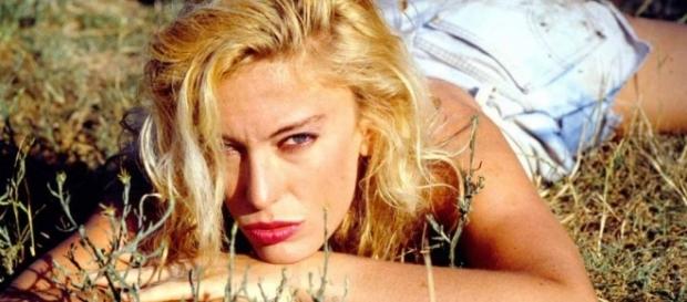 Moana Pozzi, icona sexy del cinema a luci rosse Moana Pozzi, icona sexy del cinema a luci rosse