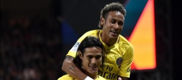 Neymar et Cavani : la guerre des tireurs de penalties au PSG. Neymar et Cavani : la guerre des tireurs de penalties au PSG.