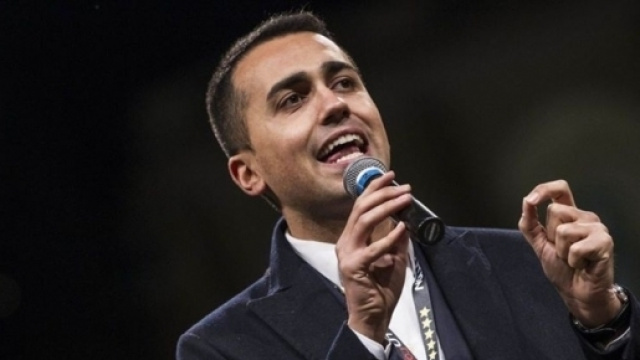 Luigi Di Maio annuncia la sua candidatura a premier