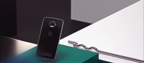 List of Motorola smartphones to receive Android Oreo Image - ModularPhonesForum.com | youtube