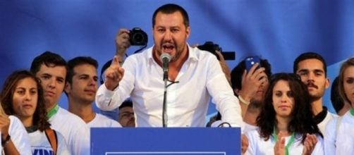 Matteo Salvini durante il suo intervento a Pontida 2017 (fonte: ansa)