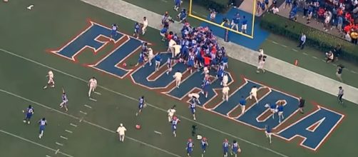 The Florida Gators defeat Tennessee on a last second touchdown. [Image via Florid Gators/YouTube]
