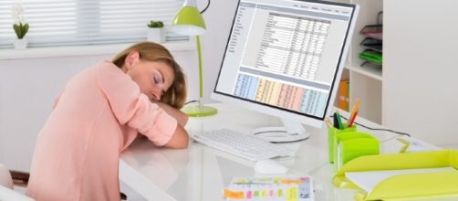 Una 20 enne inglese soffre di narcolessia e cataplessia: un'emozione o un orgasmo la fanno addormentare di colpo.